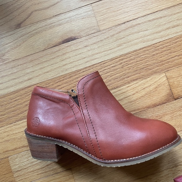 Xena Workwear - Gravity Safety Shoe - Picture 3 of 4